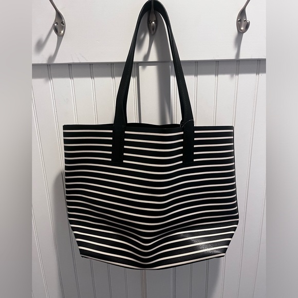 Kate Spade NWT Arch Lauren Reversible Large Tote WKRU5966 - Picture 8 of 13